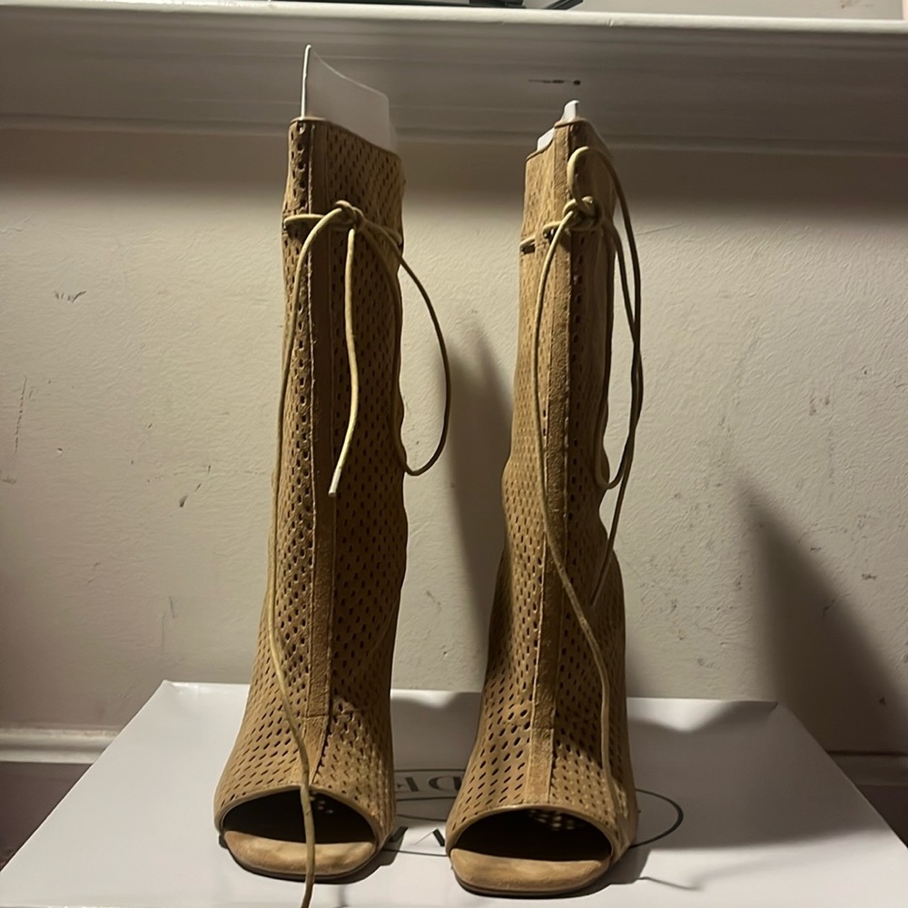 Steve Madden Forsaken sand side ankle open toe boot | worn twice